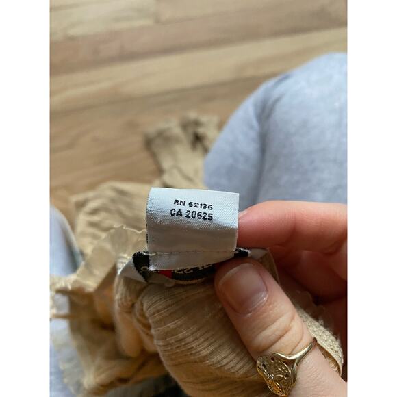 Vintage Guess Jeans Authentic Cream Women's Top with Lace Detail - Picture 9 of 10